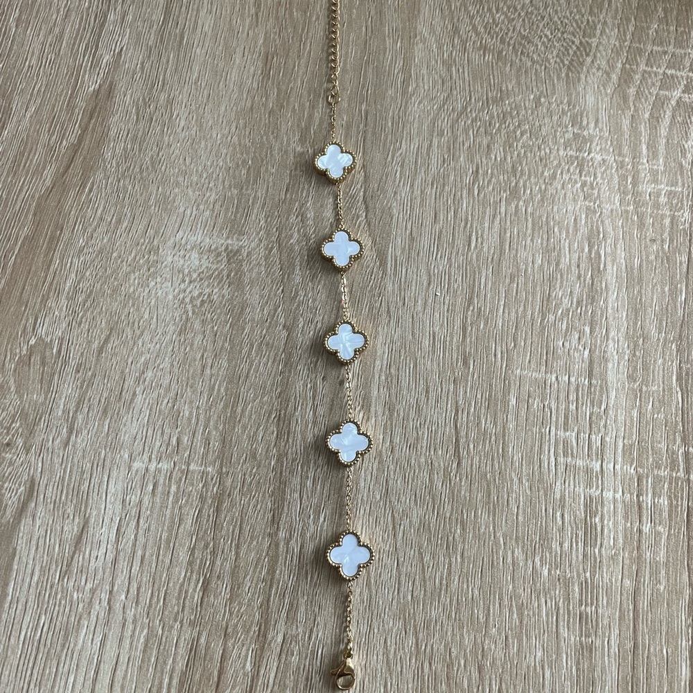 Elegant Gold and White Clover Bracelet
